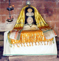 Thirupariyalur Moolavar
